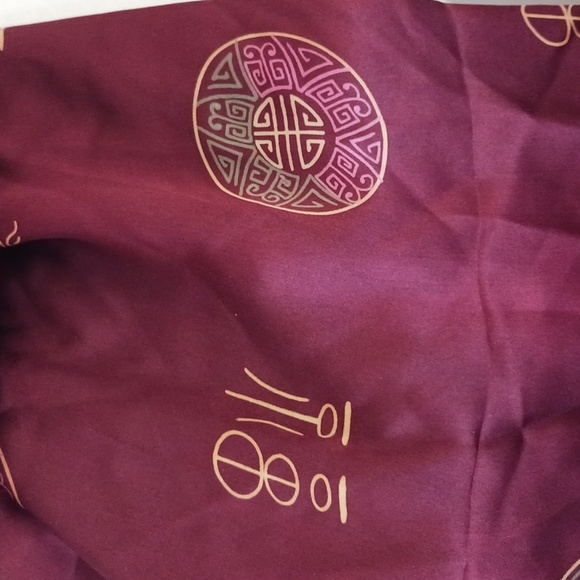 Silk scarf unisex fringe tribal 45 x 11 rectangular shape burgundy maroon pink - Picture 3 of 7